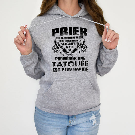 Prier est la meilleure façon pour recontrer le seigneur mais provoquer une tatouée est plus rapide