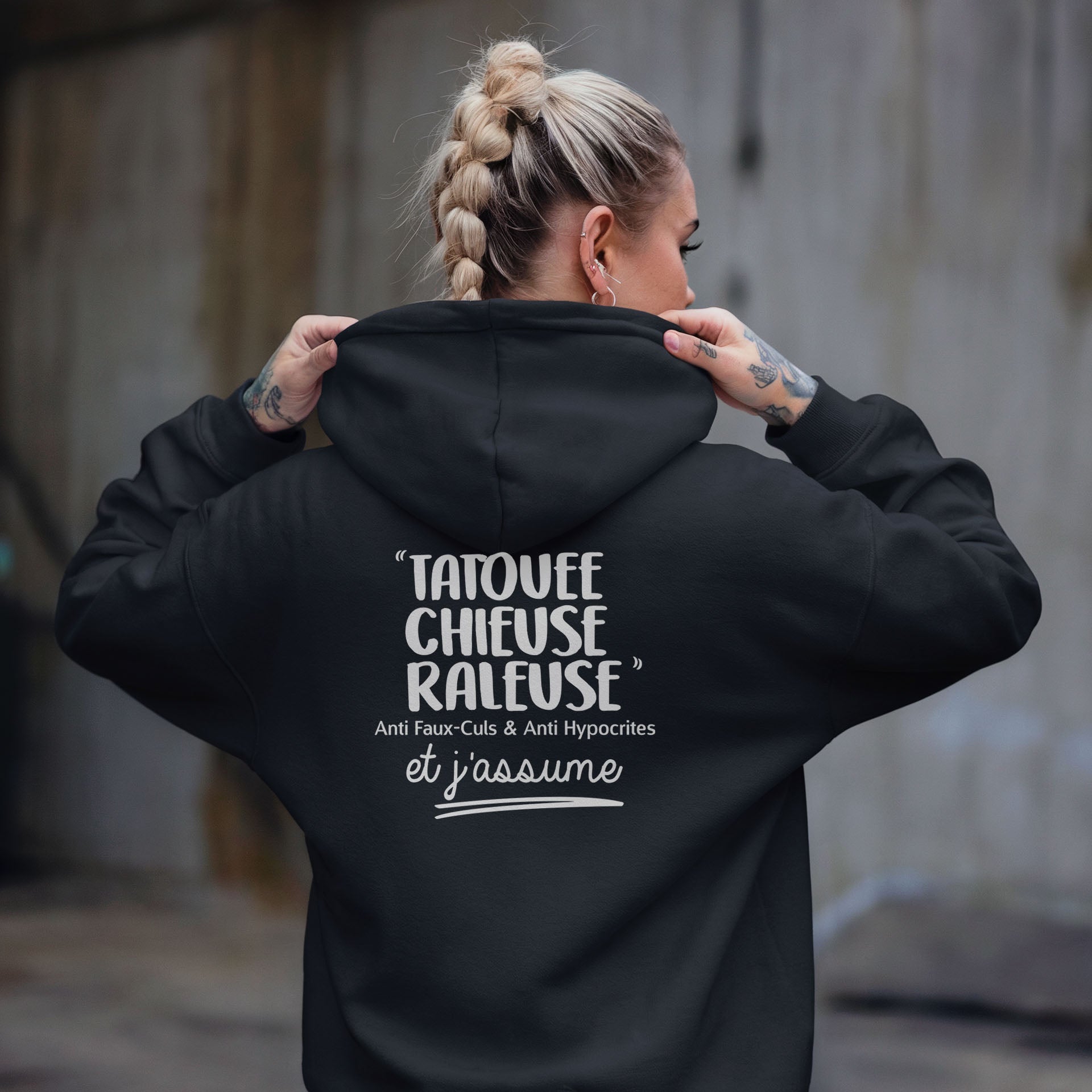 Tatouée, chieuse, râleuse, jalouse, anti faux-culs & anti hypocrites et j'assume