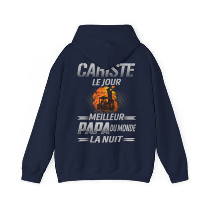 Cariste le jour, papa la nuit