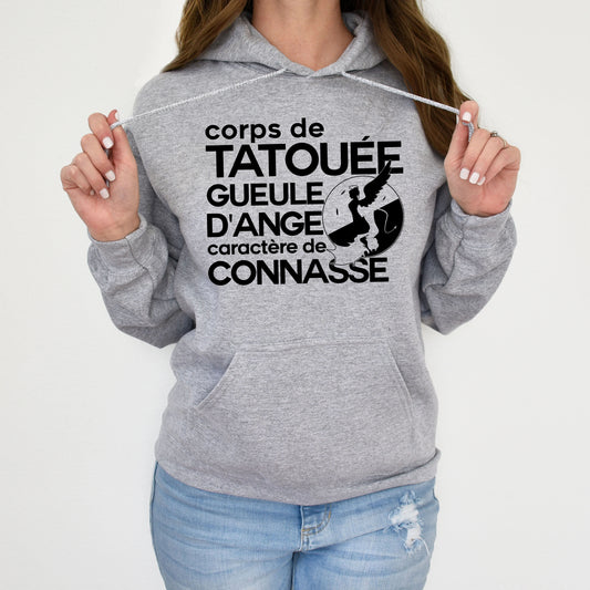 Corps de tatouée, gueule d’ange, caractère de connasse