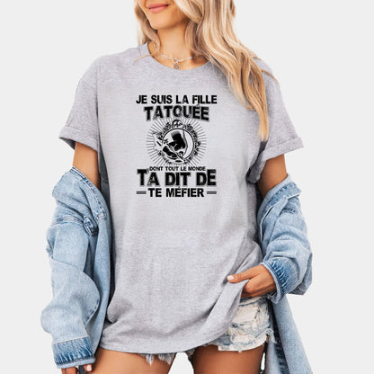 Je suis la fille tatouée dont tout le monde t'a dit de te méfier
