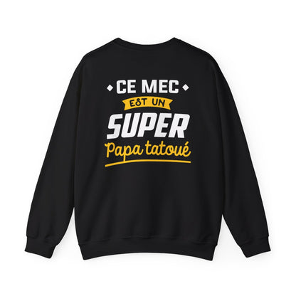 Ce mec est un super papa tatoué