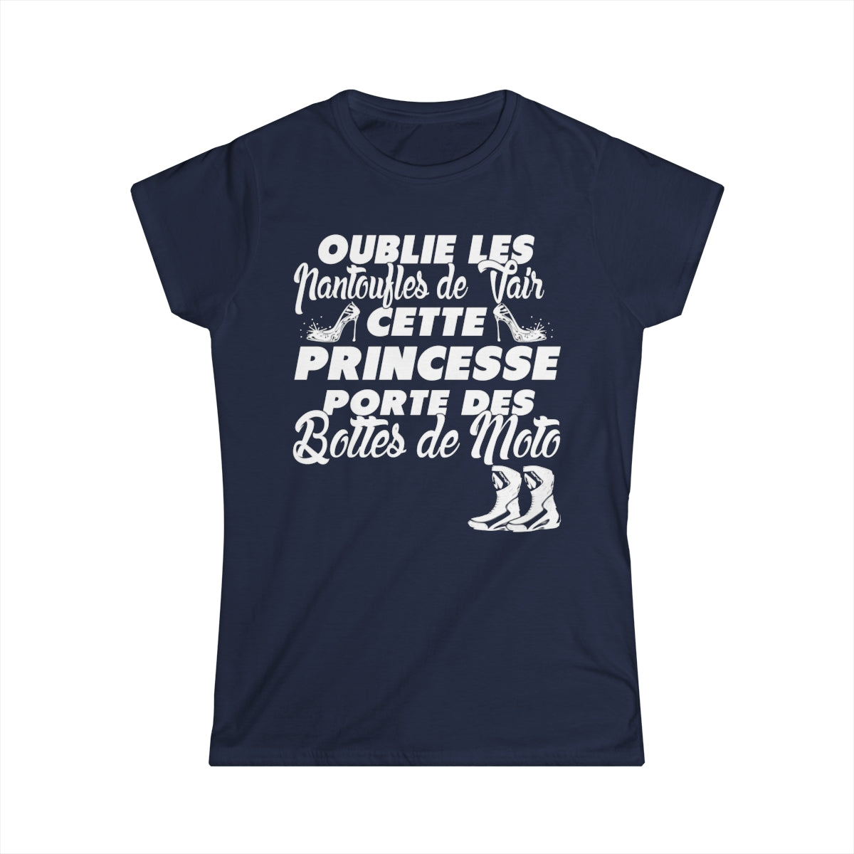 Cette princesse porte des bottes de moto