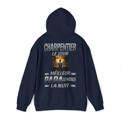 Charpentier le jour, papa la nuit