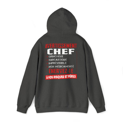 Chef, grincheux, sarcastique, imprévisible, non médicamenté