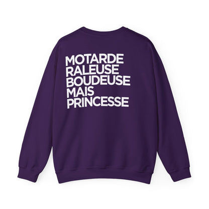 Chiante, motarde, râleuse, boudeuse mais princesse