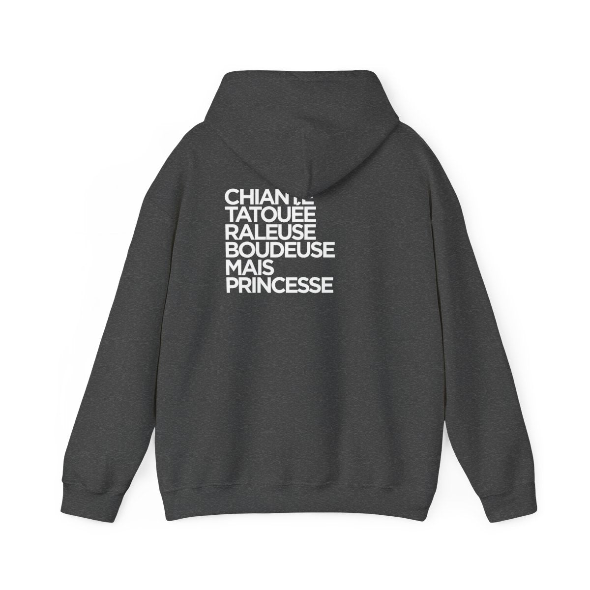 Chiante, tatouée, râleuse, boudeuse mais princesse