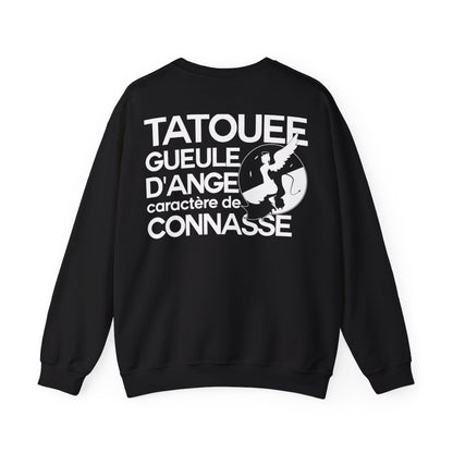 Corps de tatouée, gueule d’ange, caractère de connasse