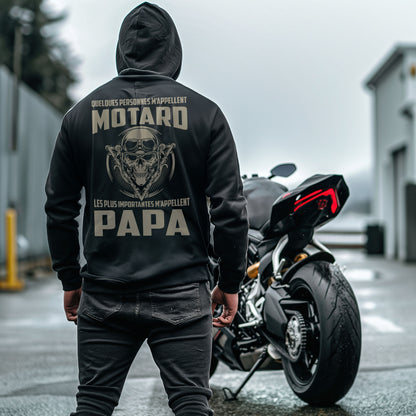 Quelques personnes m'appellent motard les plus importantes m'appellent papa