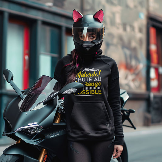 Attention motarde ! Chute au feu rouge possible