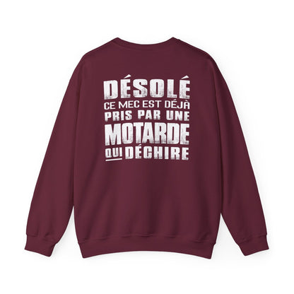 Désolé ce mec est déjà pris par une motarde qui déchire