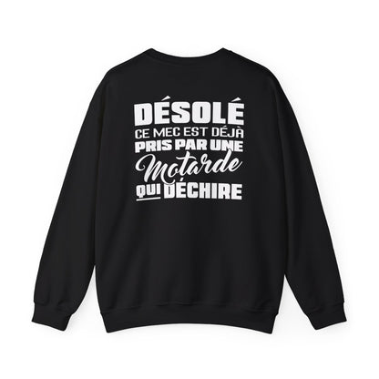 Désolé ce mec est déjà pris par une motarde qui déchire