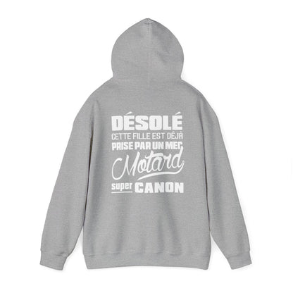 Désolé cette fille est déjà prise par un mec motard super canon