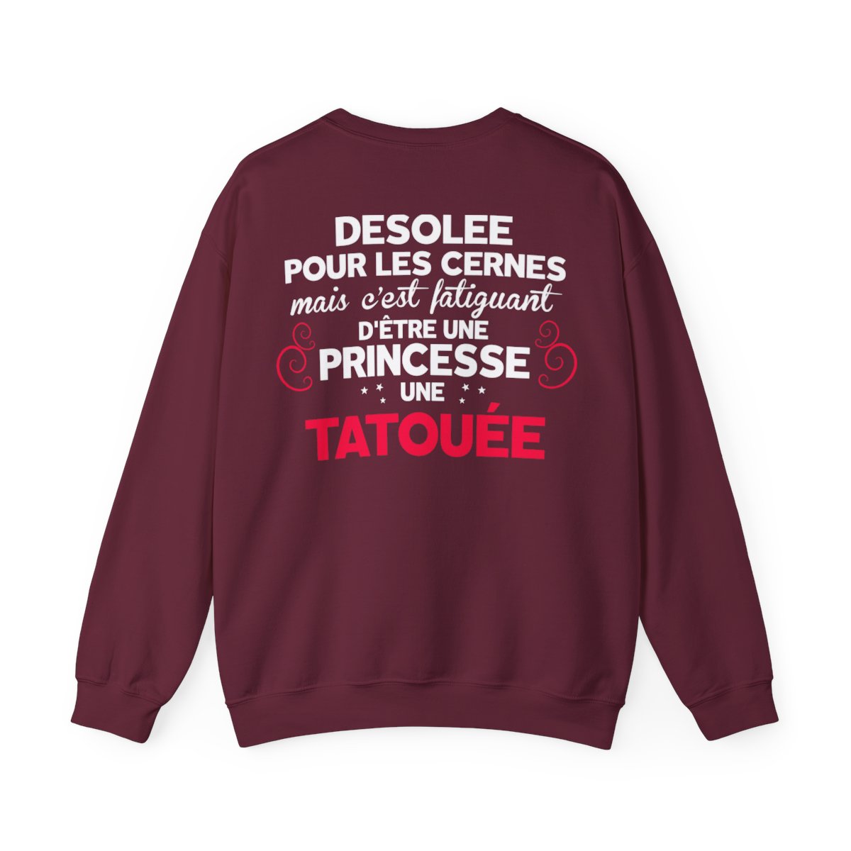 Désolée pour les cernes mais c'est fatiguant d'être une princesse une tatouée et une maman