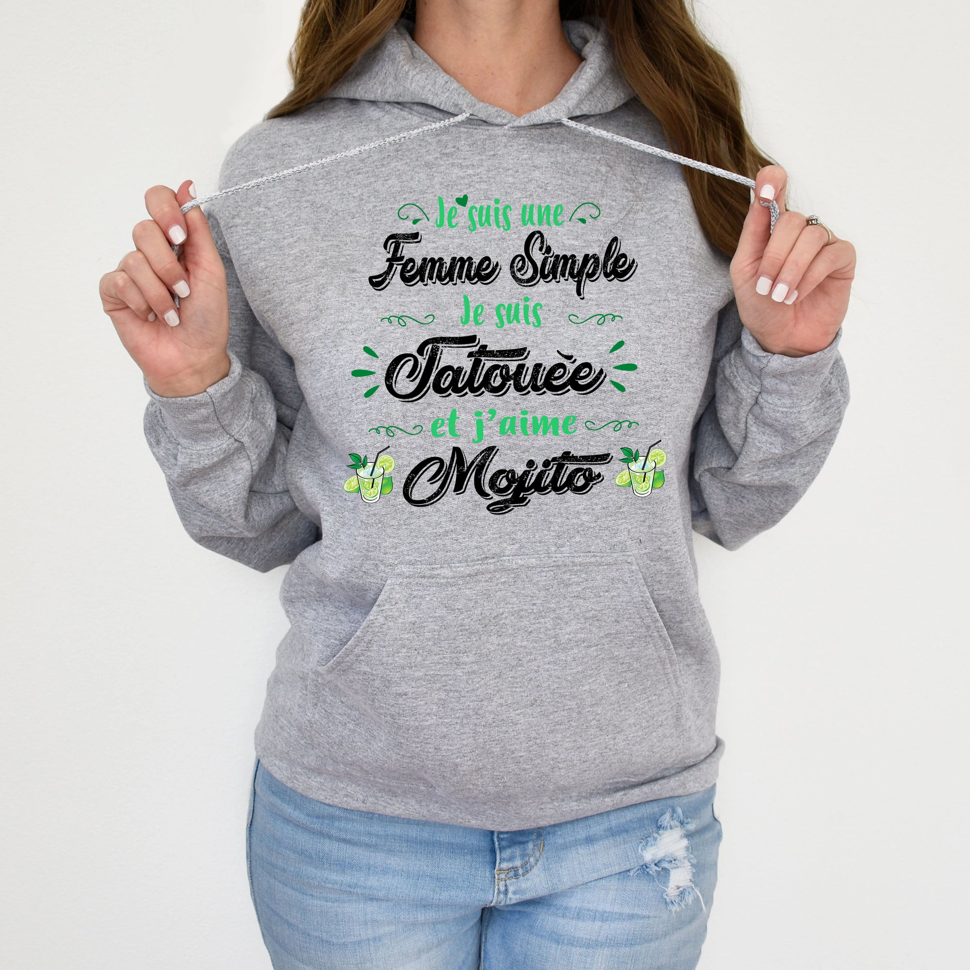 Je suis une femme simple je suis tatouée et j'aime mojitos