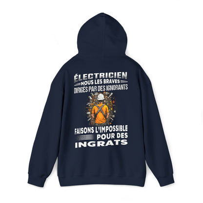 Électricien, les braves dirigés par les ignorants