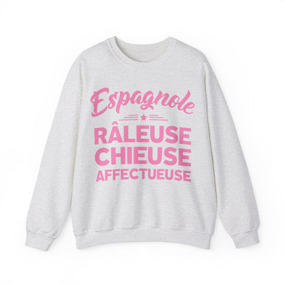 Espagnole, Râleuse, Chieuse, Affectueuse