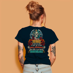 Je suis tatouée, je suis née avec le coeur sur la main une flamme dans l'âme et une bouche incontrôlable
