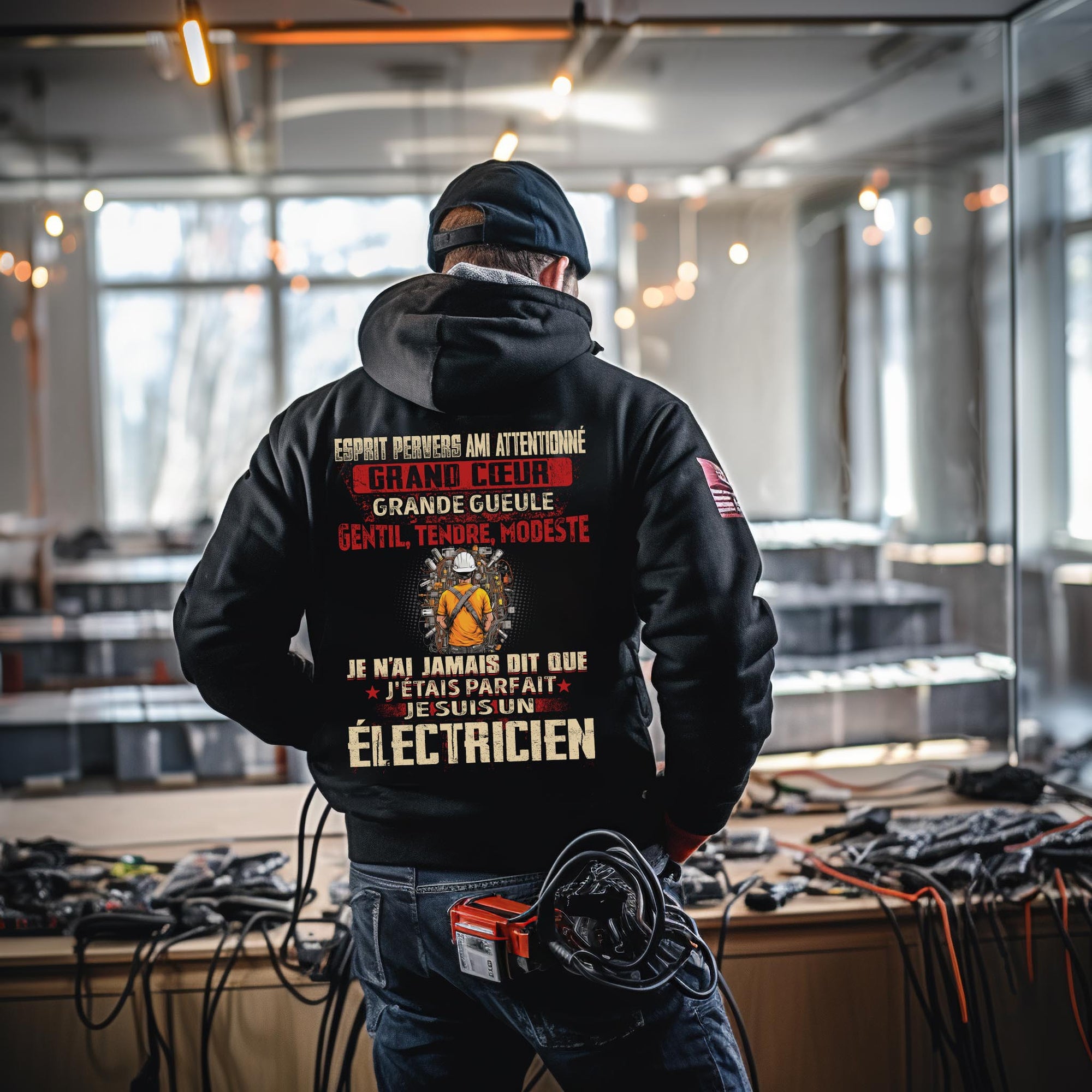 Je suis Électricien pas parfait, mais complet