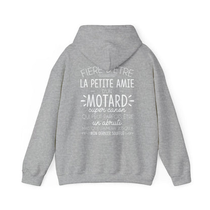 Fière d'être la petite amie d'un motard super canon qui peut parfois être un abruti mais que j'aimerai jusqu'à mon dernier souffle