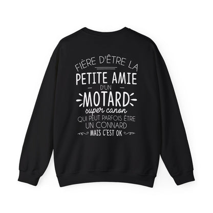 Fière d'être la petite amie d'un motard super canon qui peut parfois être un connard mais c'est OK