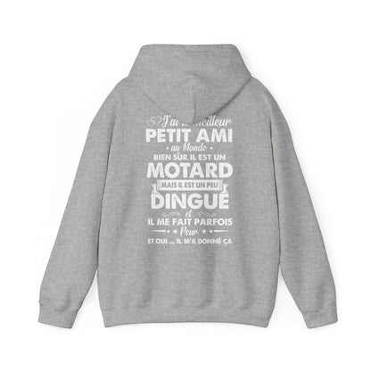 J'ai le meilleur petit ami au monde, il est un motard mais il est un peu dingué et il me fait parfois peur