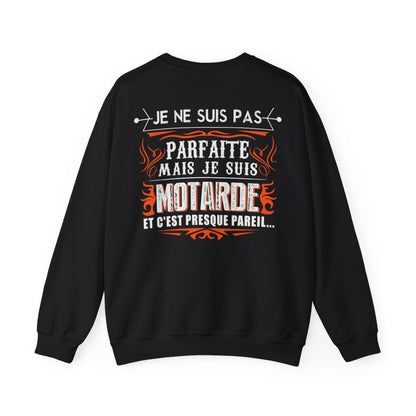 Je ne suis pas parfaite mais je suis motarde et c'est presque pareil