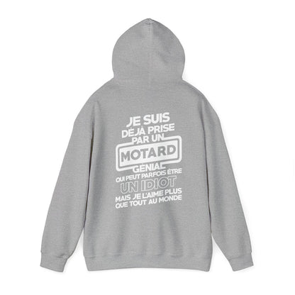 Je suis déjà prise par un motard génial qui peut parfois être un idiot mais je l'aime plus que tout au monde