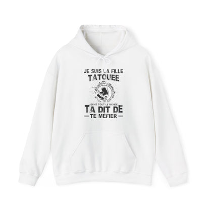 Je suis la fille tatouée dont tout le monde t'a dit de te méfier