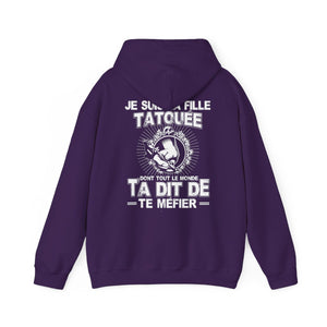 Je suis la fille tatouée dont tout le monde t'a dit de te méfier