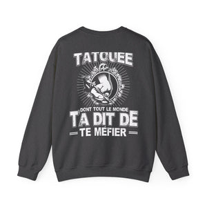 Je suis la fille tatouée dont tout le monde t'a dit de te méfier