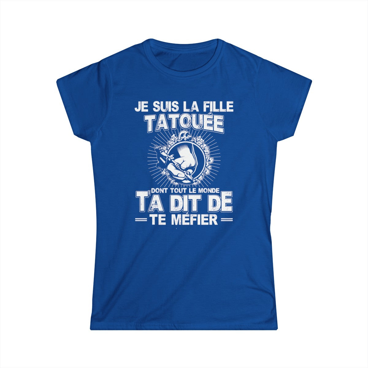 Je suis la fille tatouée dont tout le monde t'a dit de te méfier