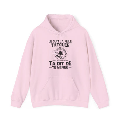 Je suis la fille tatouée dont tout le monde t'a dit de te méfier