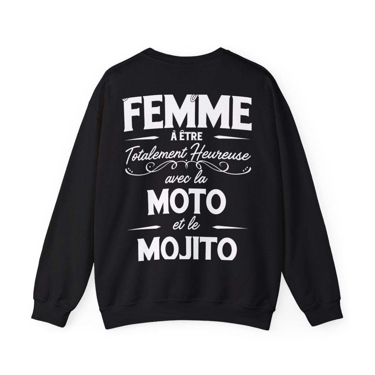 Je suis le genre de femme à être totalement heureuse avec le moto et le mojito