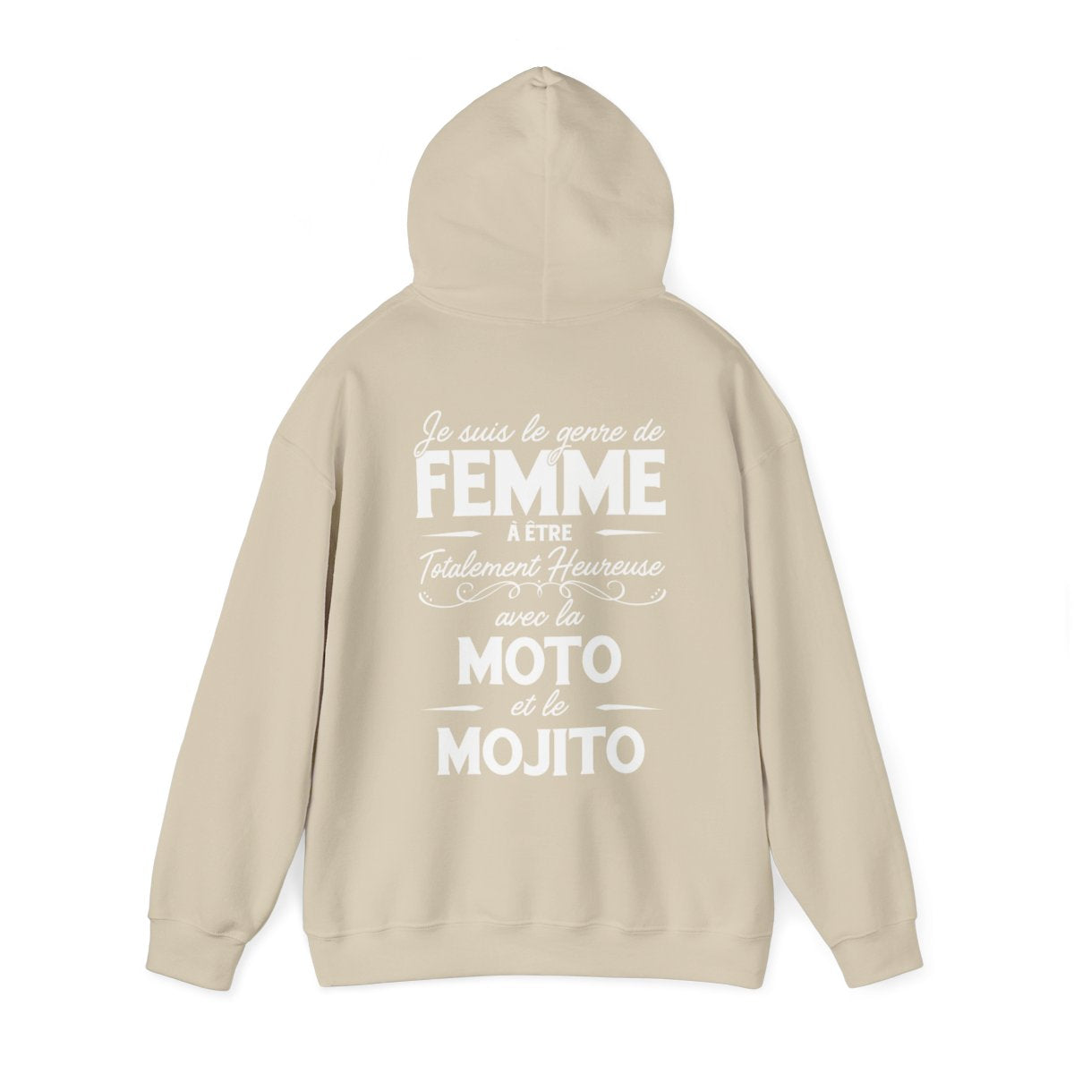 Je suis le genre de femme à être totalement heureuse avec le moto et le mojito