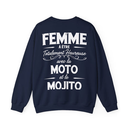 Je suis le genre de femme à être totalement heureuse avec le moto et le mojito