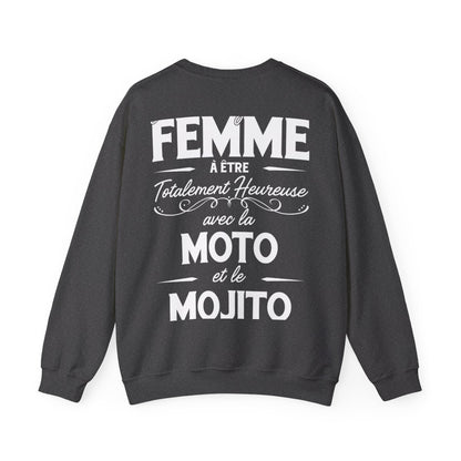Je suis le genre de femme à être totalement heureuse avec le moto et le mojito