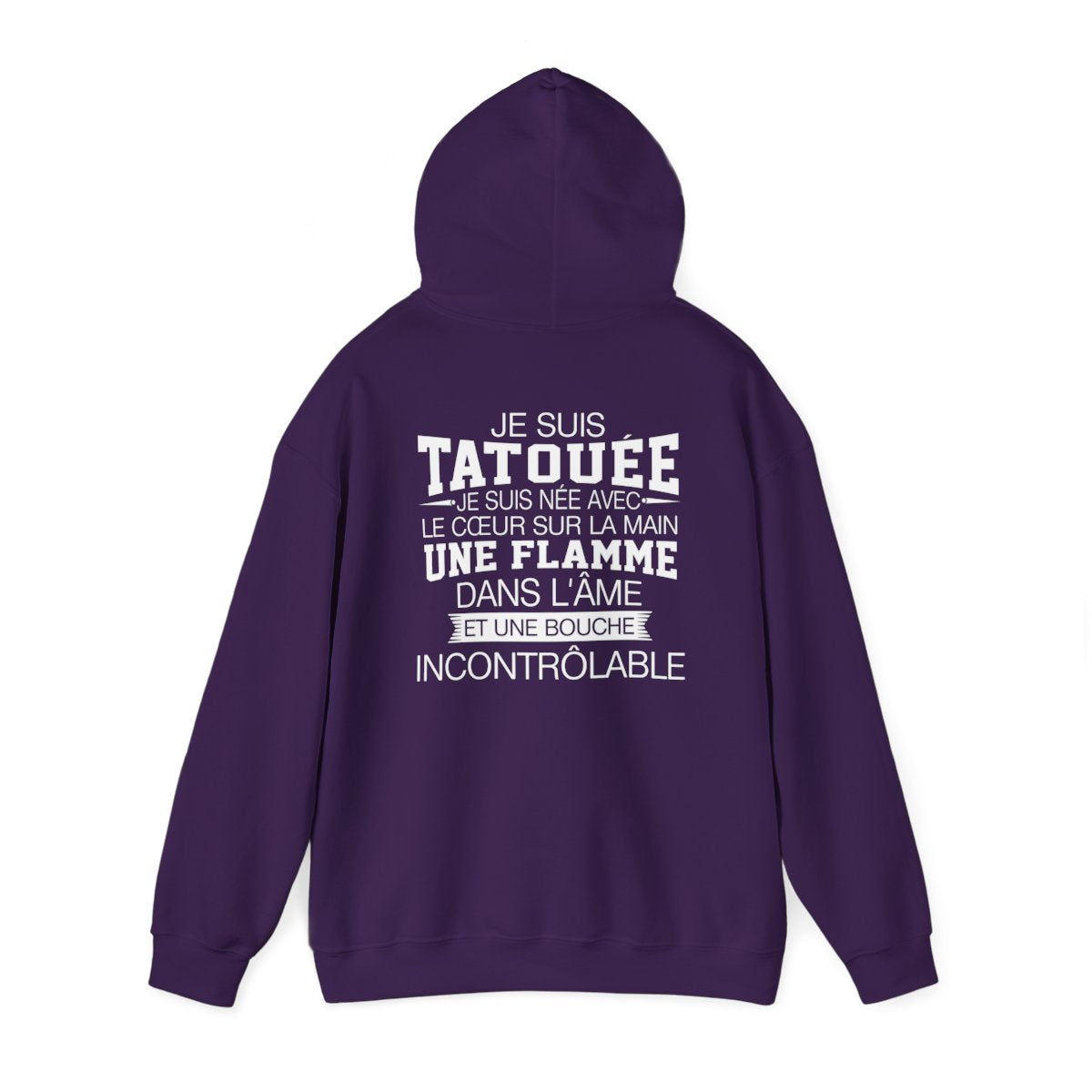 Je suis tatouée, je suis née avec le coeur sur la main une flamme dans l'âme et une bouche incontrôlable