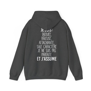 Je suis tatouée, râleuse, attachiante, sale caractère je ne suis pas parfaite et j'assume