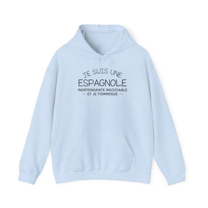 Je suis une Espagnole indépendante insociable