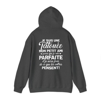 Je suis une tatouée, mon petit ami pense que je suis parfaite et je m'en fous de ce que les autres pensent