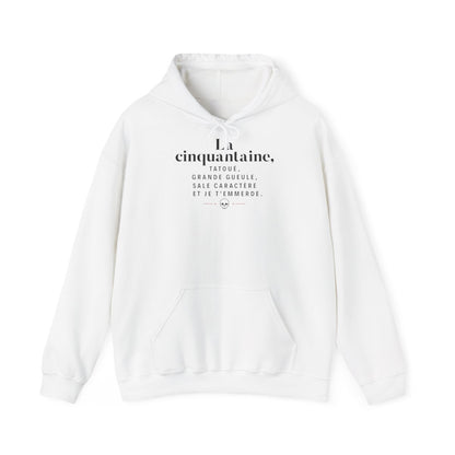 La cinquantaine, tatoué, grande gueule, sale caractère et je t'emmerde