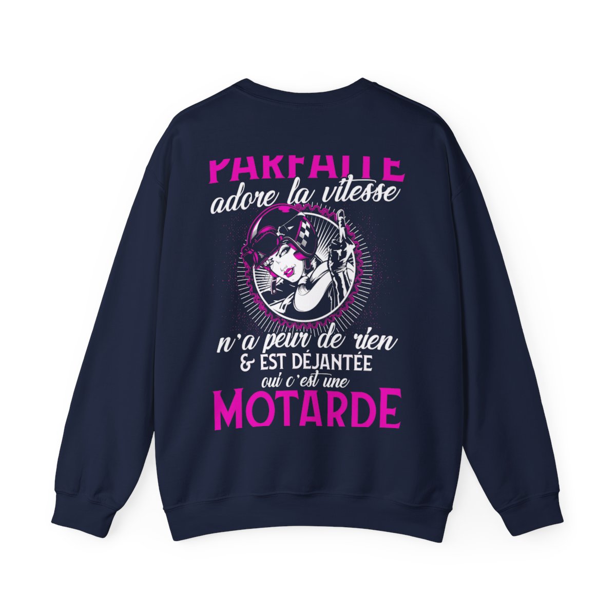 La femme parfaite adore la vitesse n'a peur de rien et est déjantée