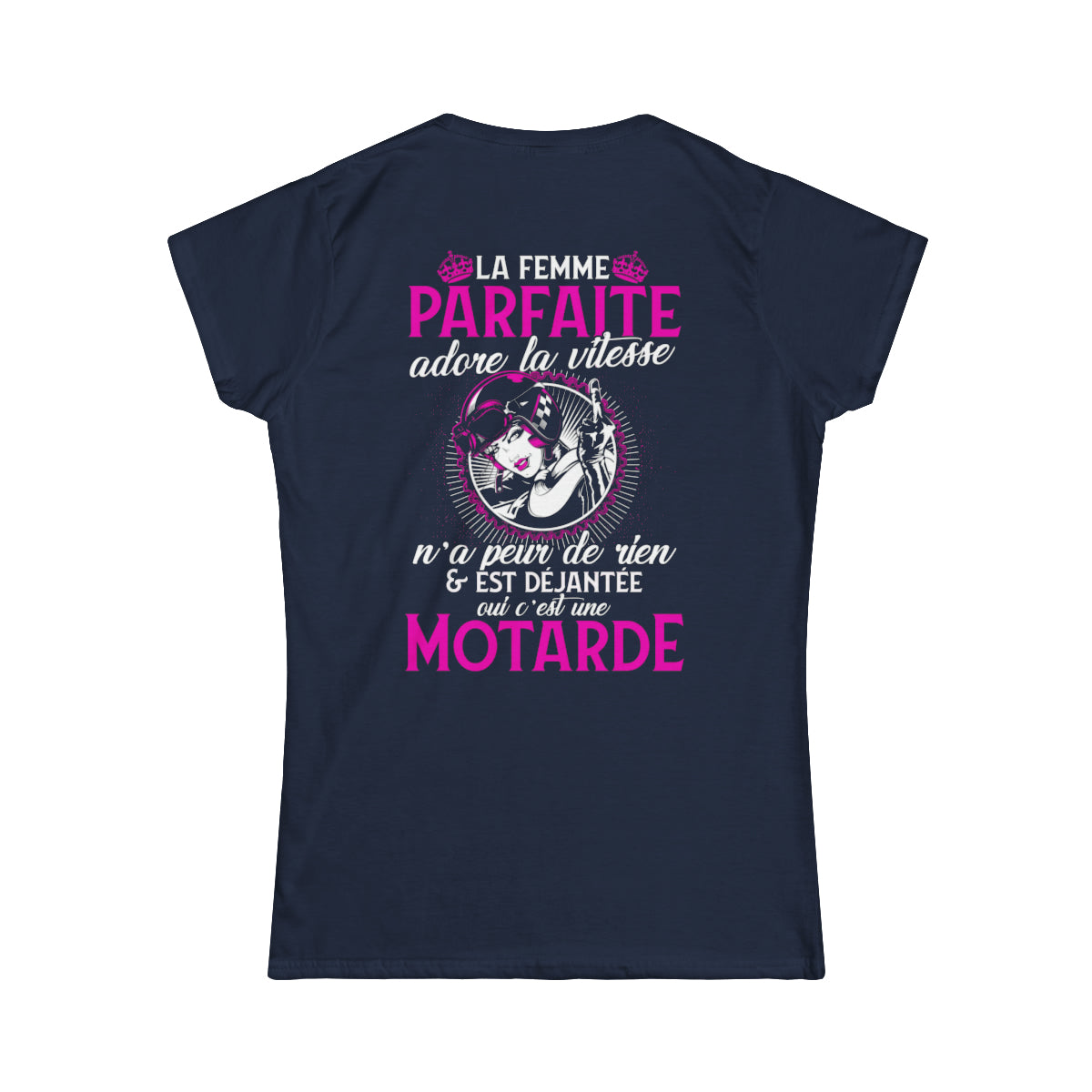 La femme parfaite adore la vitesse n'a peur de rien et est déjantée