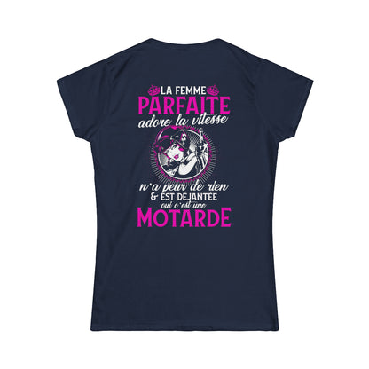 La femme parfaite adore la vitesse n'a peur de rien et est déjantée