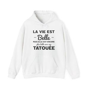 La vie est belle mais elle est encore plus belle avec une tatouée