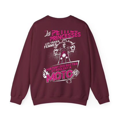 Ls vraies femmes portent des bottes et roulent à moto