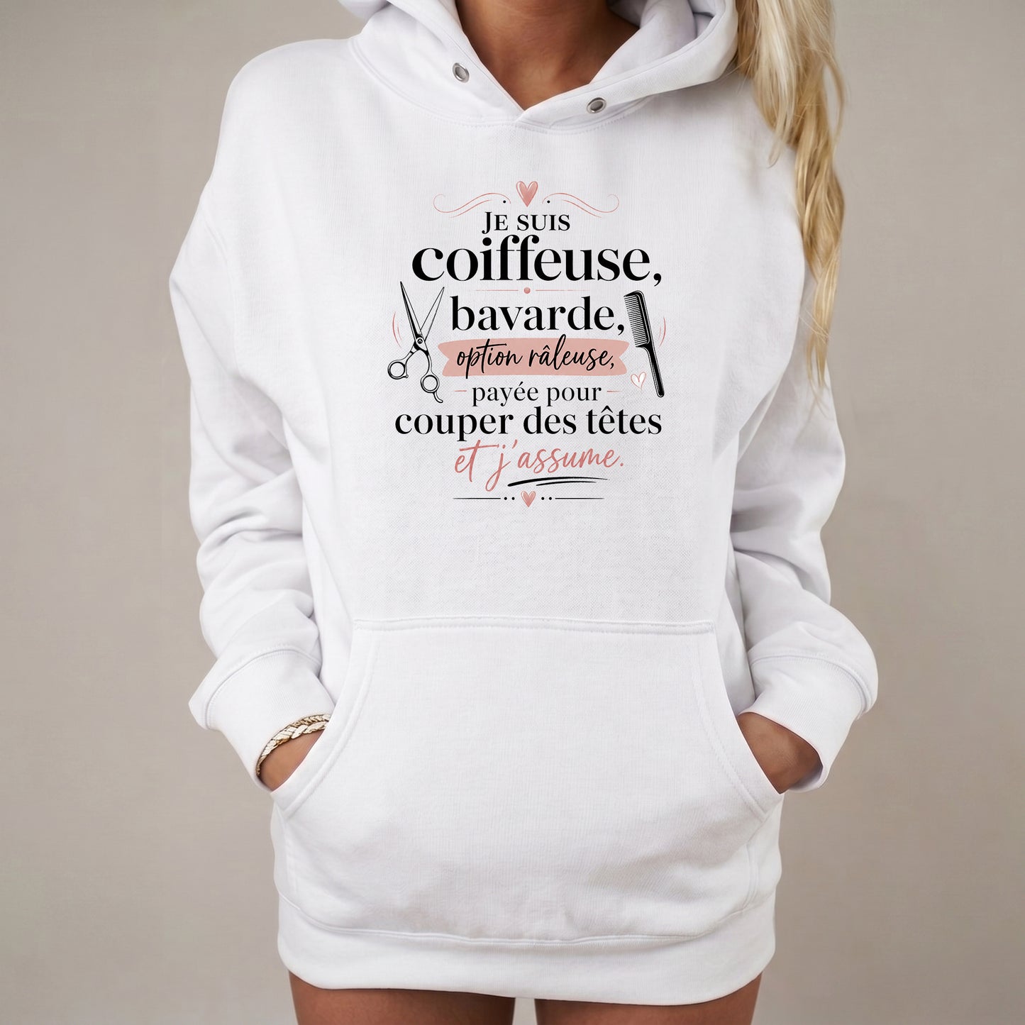 Je suis coiffeuse, bavarde, option râleuse, payée pour couper des têtes