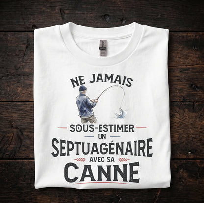 Ne jamais sous-estimer un septuagénaire avec sa canne