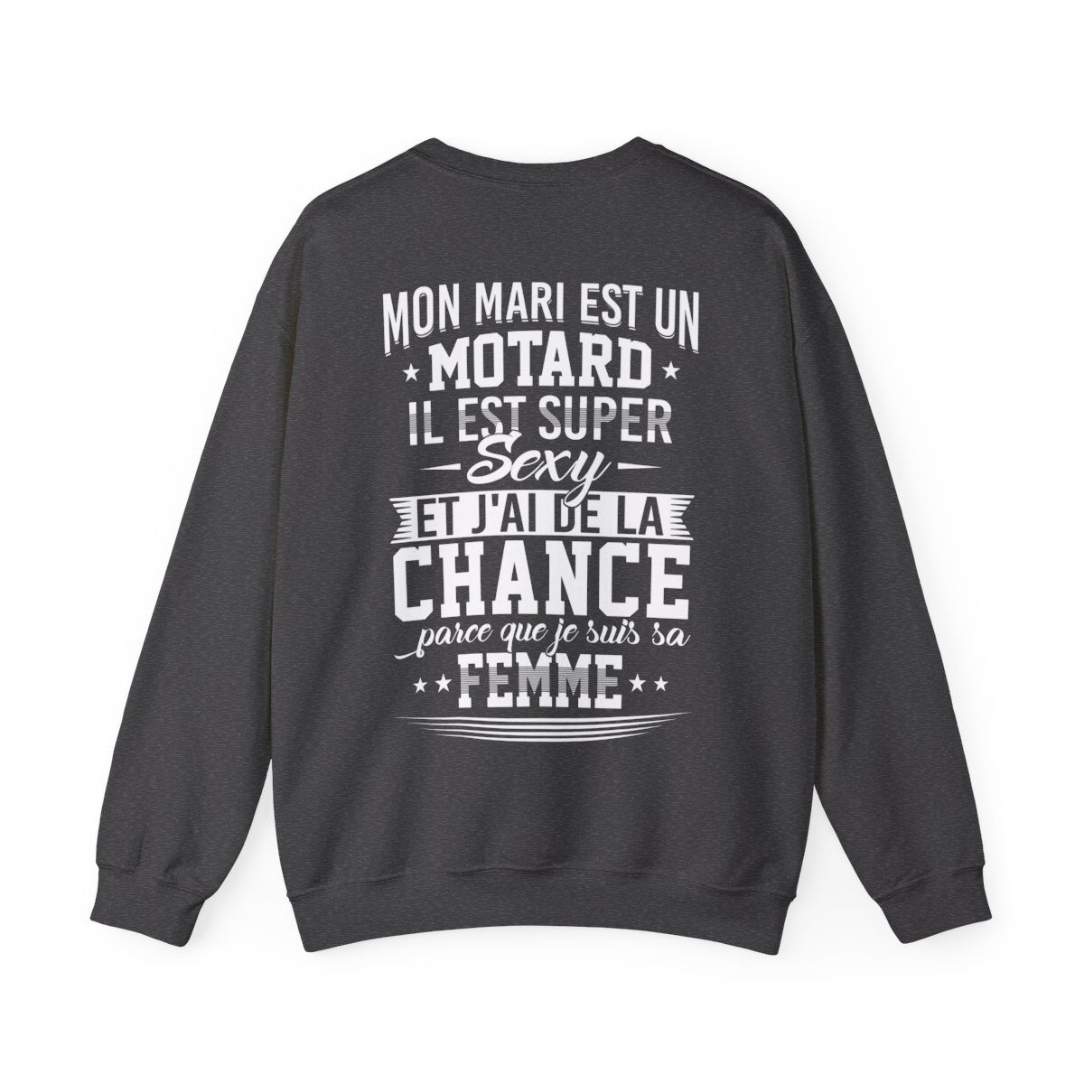 Mon mari est un motard, il est super sexy et j'ai de la chance parce que je suis sa femme